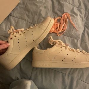 Pharrell Williams x Stan Smith Cream